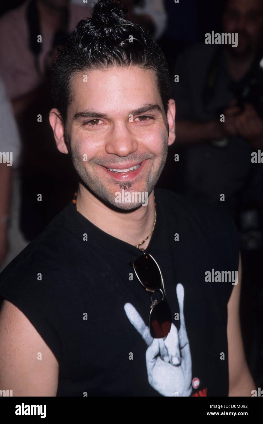 GUILLERMO DIAZ.Chelsea Walls premiere at Clearview's Chelsea West in New York 2002.k24785HMc.(Credit Image: © Henry Mcgee/Globe Photos/ZUMAPRESS.com) Stock Photo