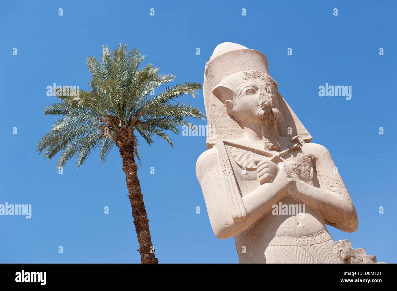 Pharaoh Statue At Karnak Temple In Luxor Egypt Stock Photo - Alamy