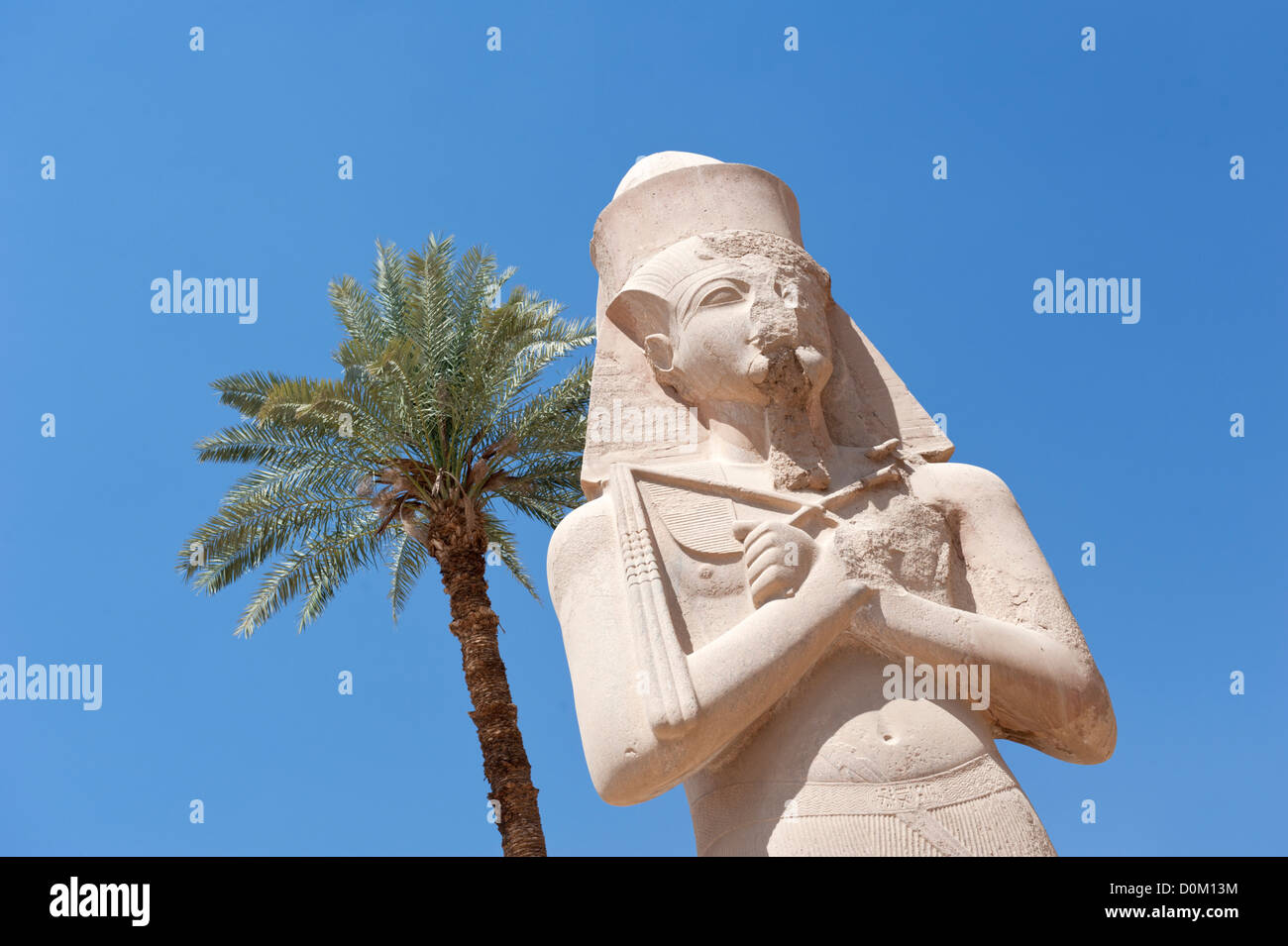 Pharaoh Statue At Karnak Temple In Luxor Egypt Stock Photo - Alamy