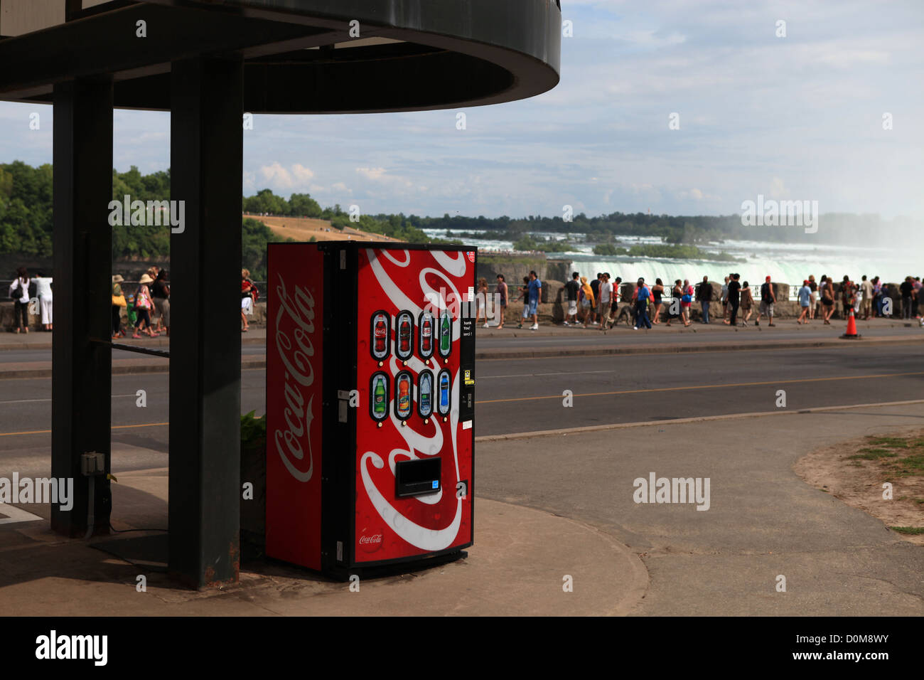 Soft drink vending machine hires stock photography and images Alamy