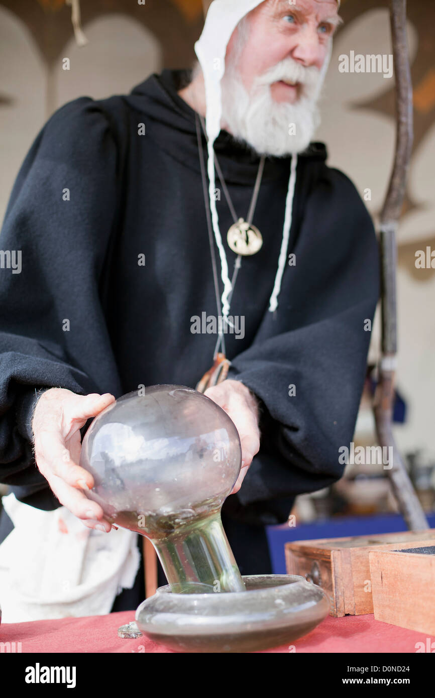 Alchemist 'Doctor John Greene' showcases his famed Tudor experiments at ...