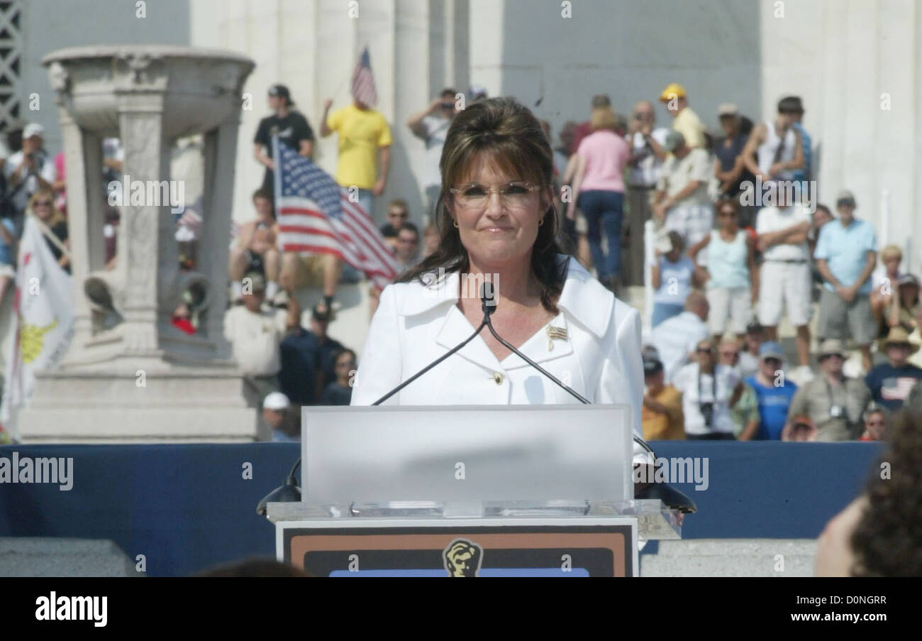 Sarah Palin Rally houring America's serivce personnel and outstanding citezins on the steps of the Lincoln Memorial Stock Photo