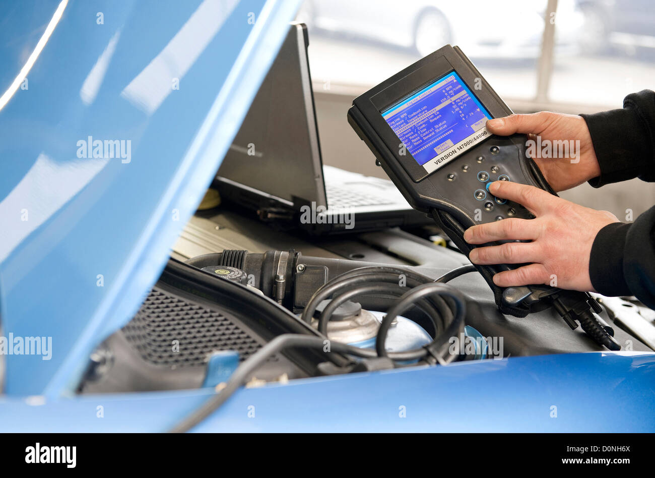 Car mechanic uk hires stock photography and images Alamy