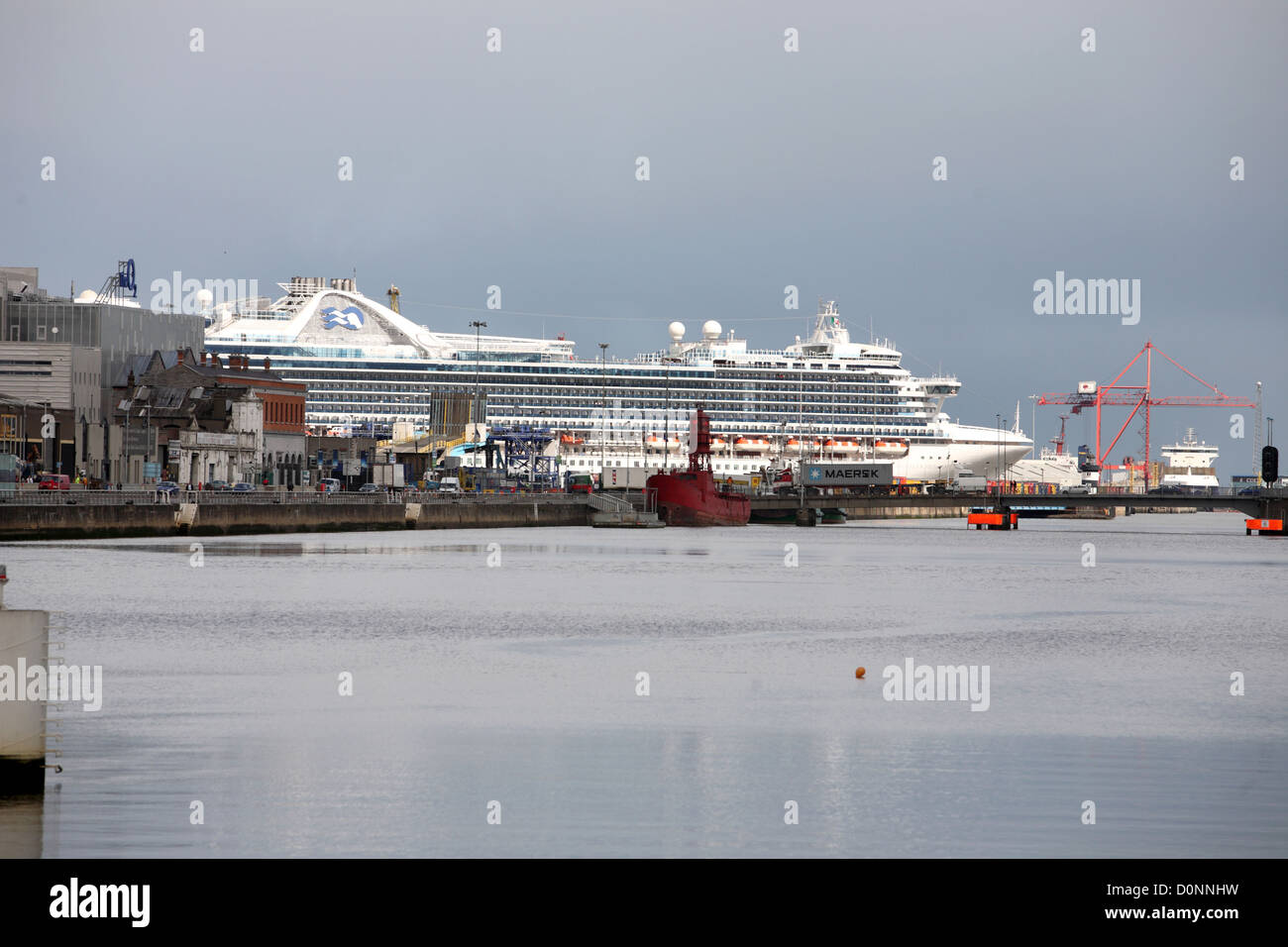 Caribbean princess cruise ship hi-res stock photography and images - Alamy