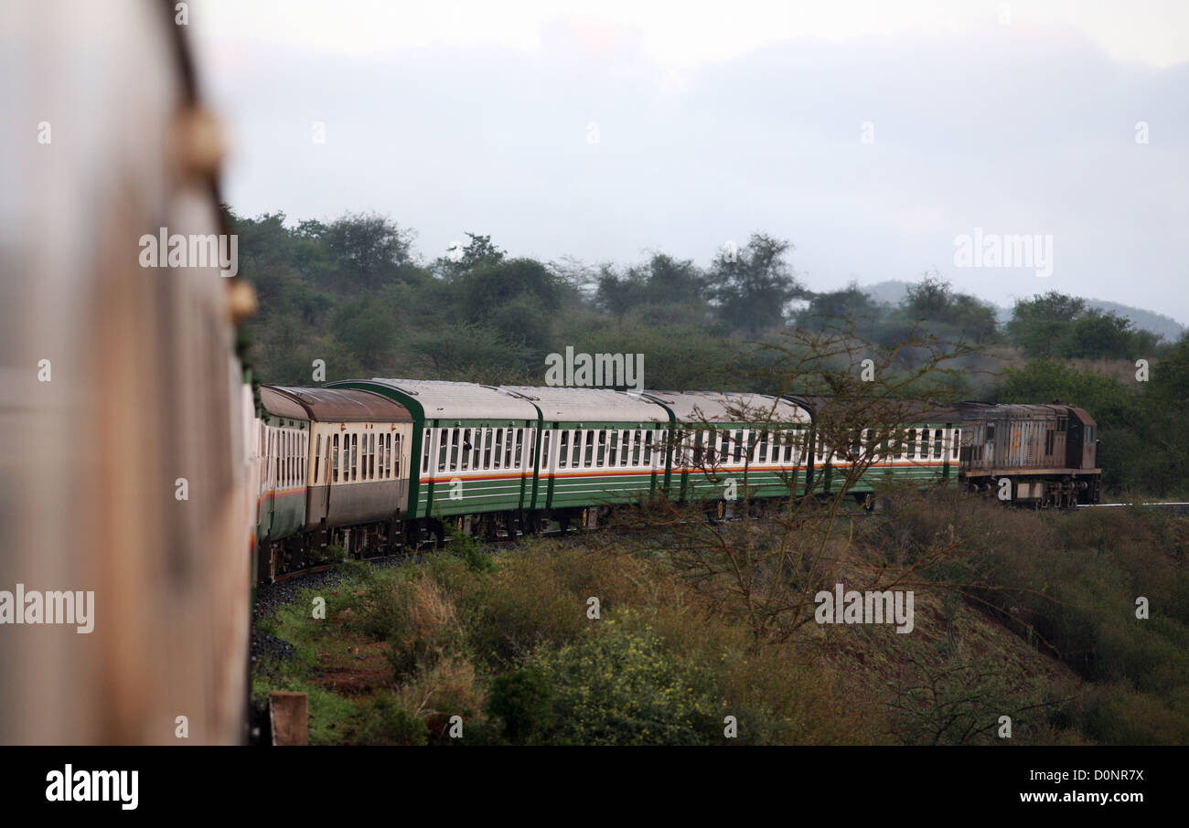 Kenya Railways Nairobi-Mombasa-Nairobi 'Jambo Kenya Deluxe' train in ...