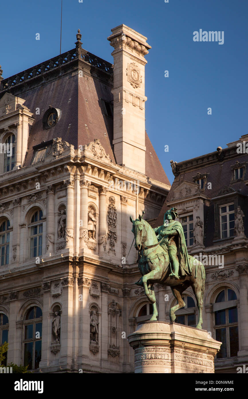 Statue of Etienne Marcel below Hotel de Ville, Paris France Stock Photo