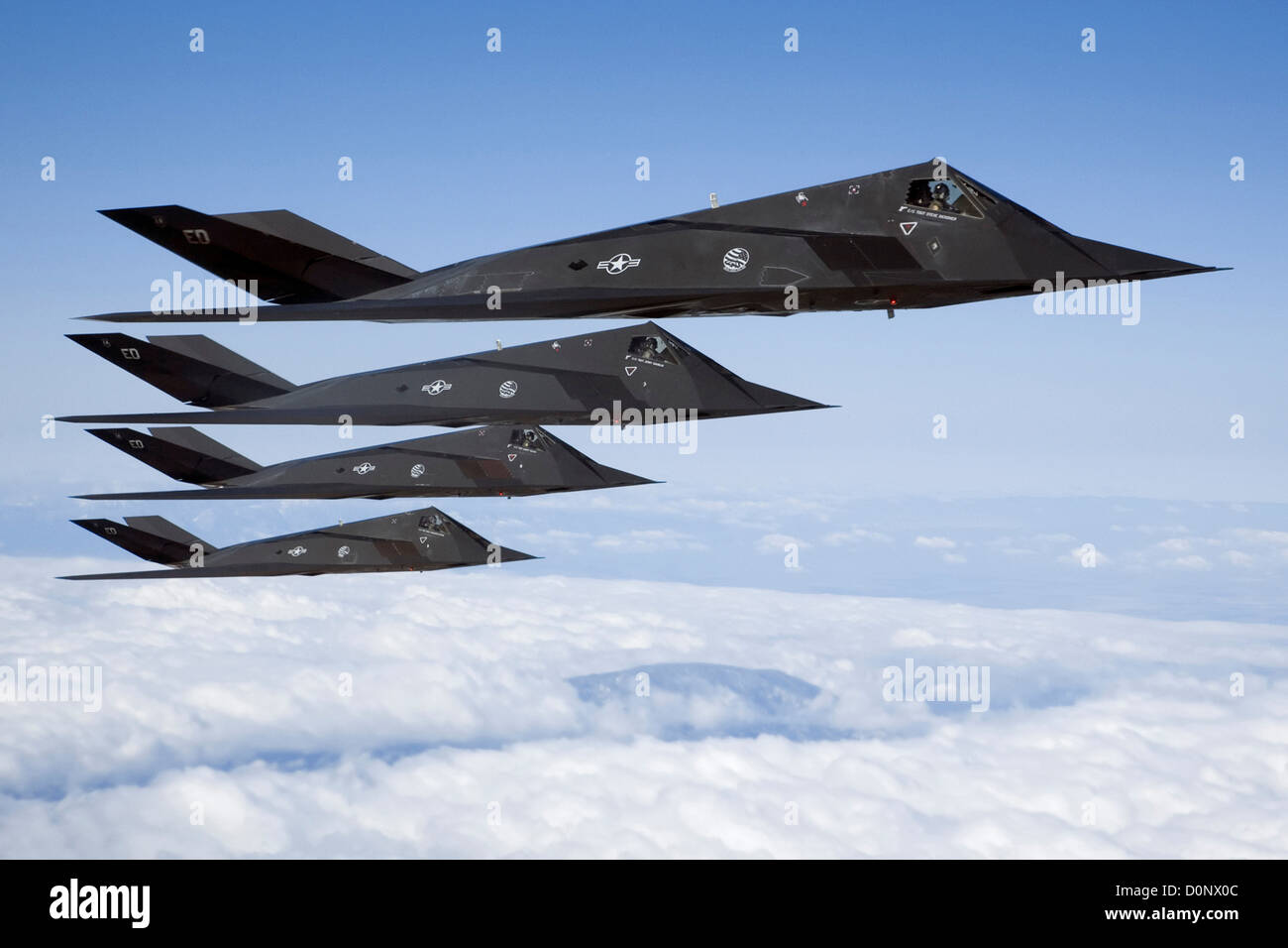 F 117 nighthawk hires stock photography and images Alamy