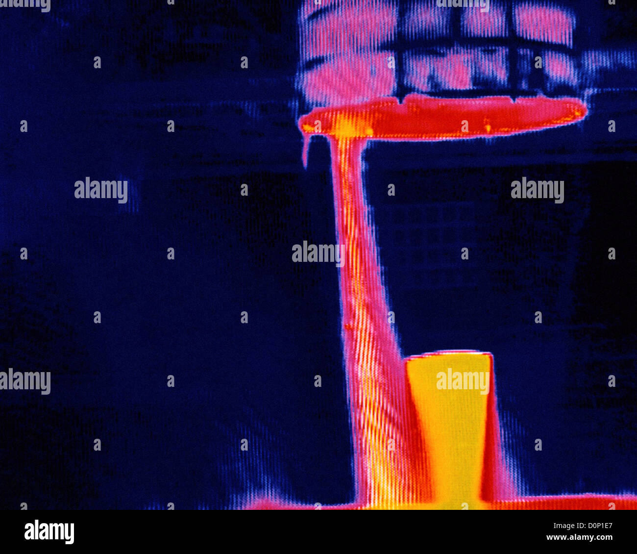 https://c8.alamy.com/comp/D0P1E7/thermal-image-test-of-space-shuttle-main-engine-D0P1E7.jpg