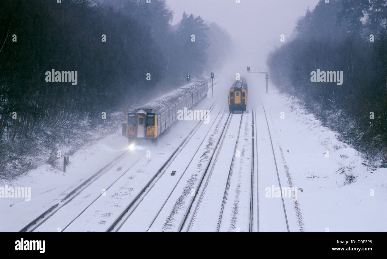 Two tracks hires stock photography and images Alamy