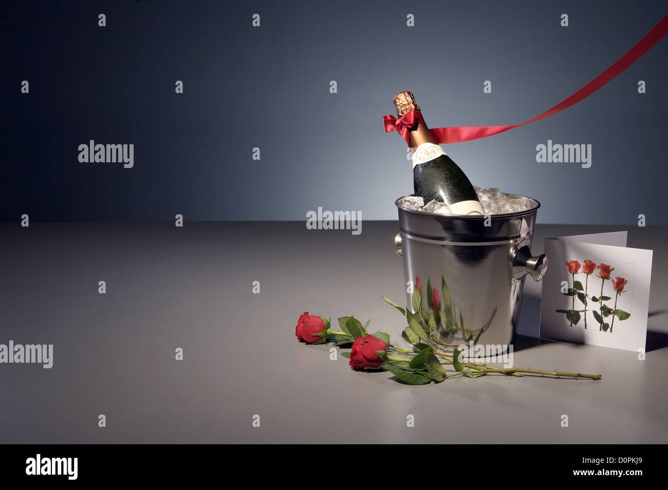 Ice bucket hires stock photography and images Alamy