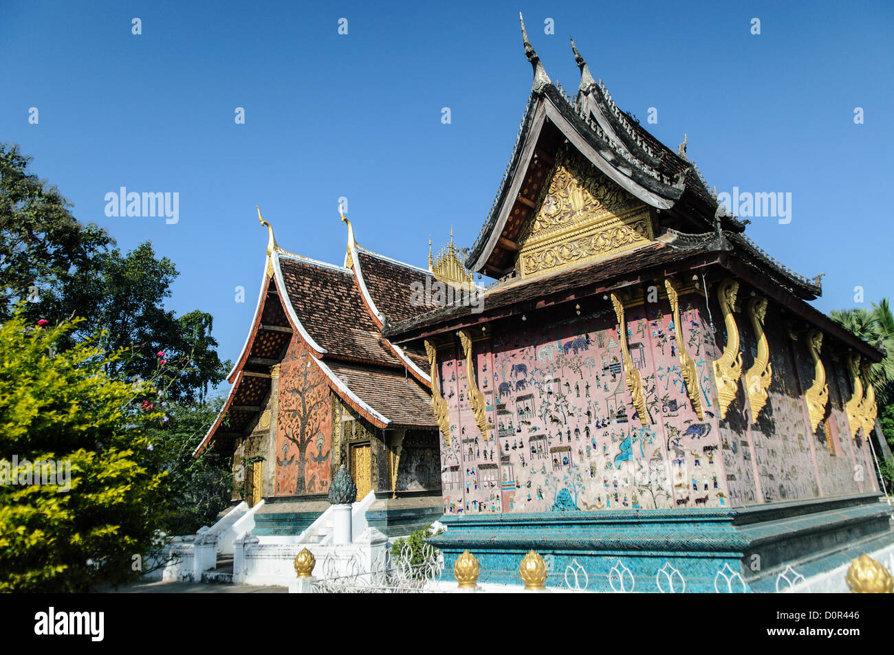 Xieng Tree Wat Xieng Thong Temple Tree Of Life Artwork Luang Prabang // LUANG ...