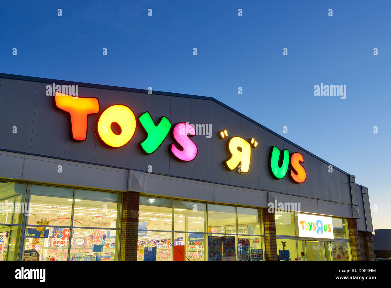 Toys r Us retail unit shop entrance Stock Photo