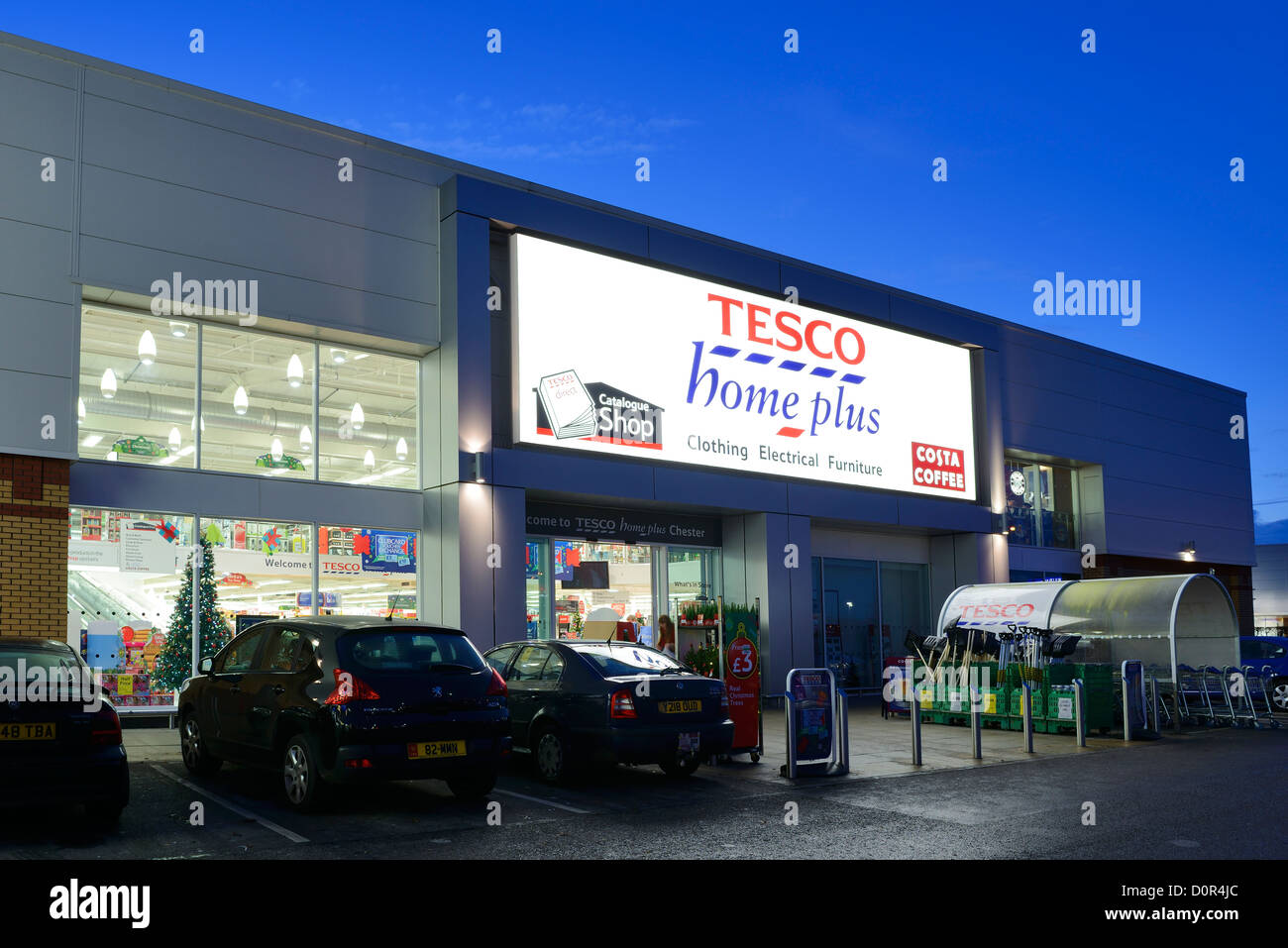 Tesco Home Plus retail unit shop entrance Stock Photo