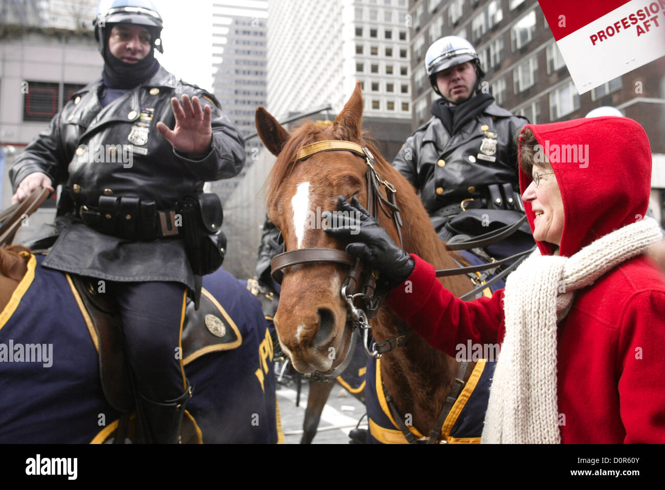 Nypd mounted unit hires stock photography and images Alamy