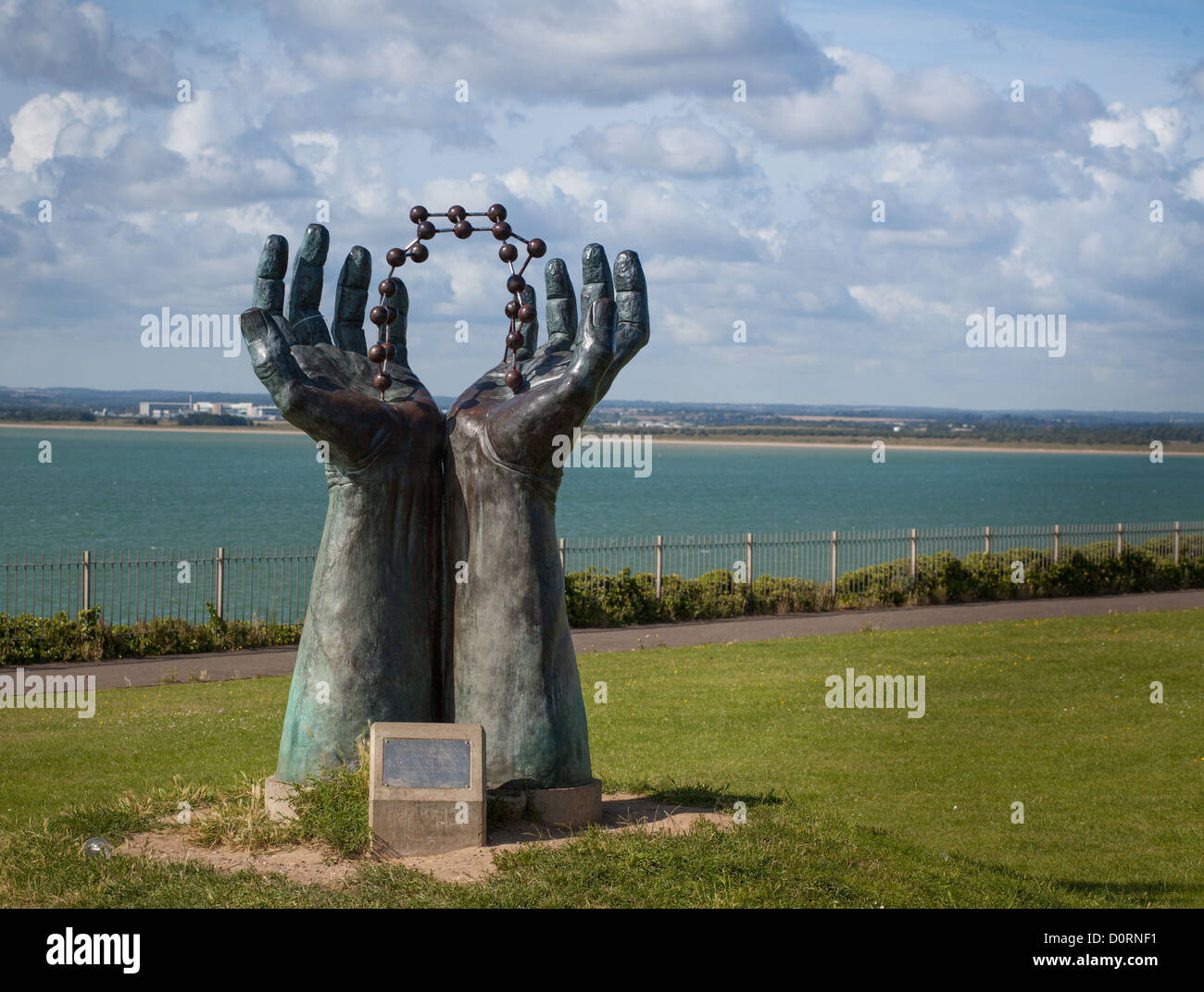 The Hands and Molecule sculpture by David Barnes, Ramsgate, Kent, UK ...