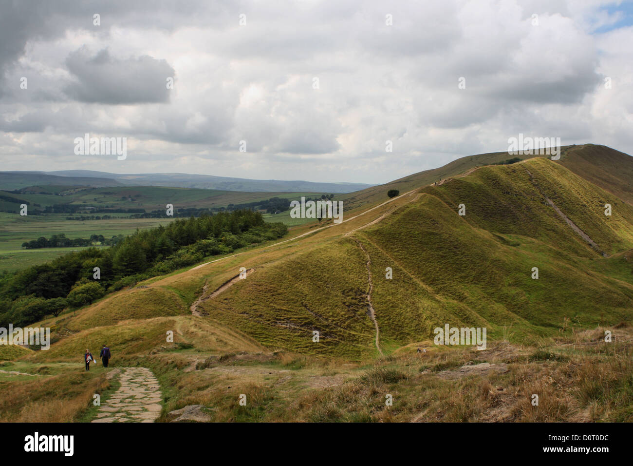 Walkers on Mam Tor with view of Rushup Edge and Lords Seat in Castleton Stock Photo Alamy