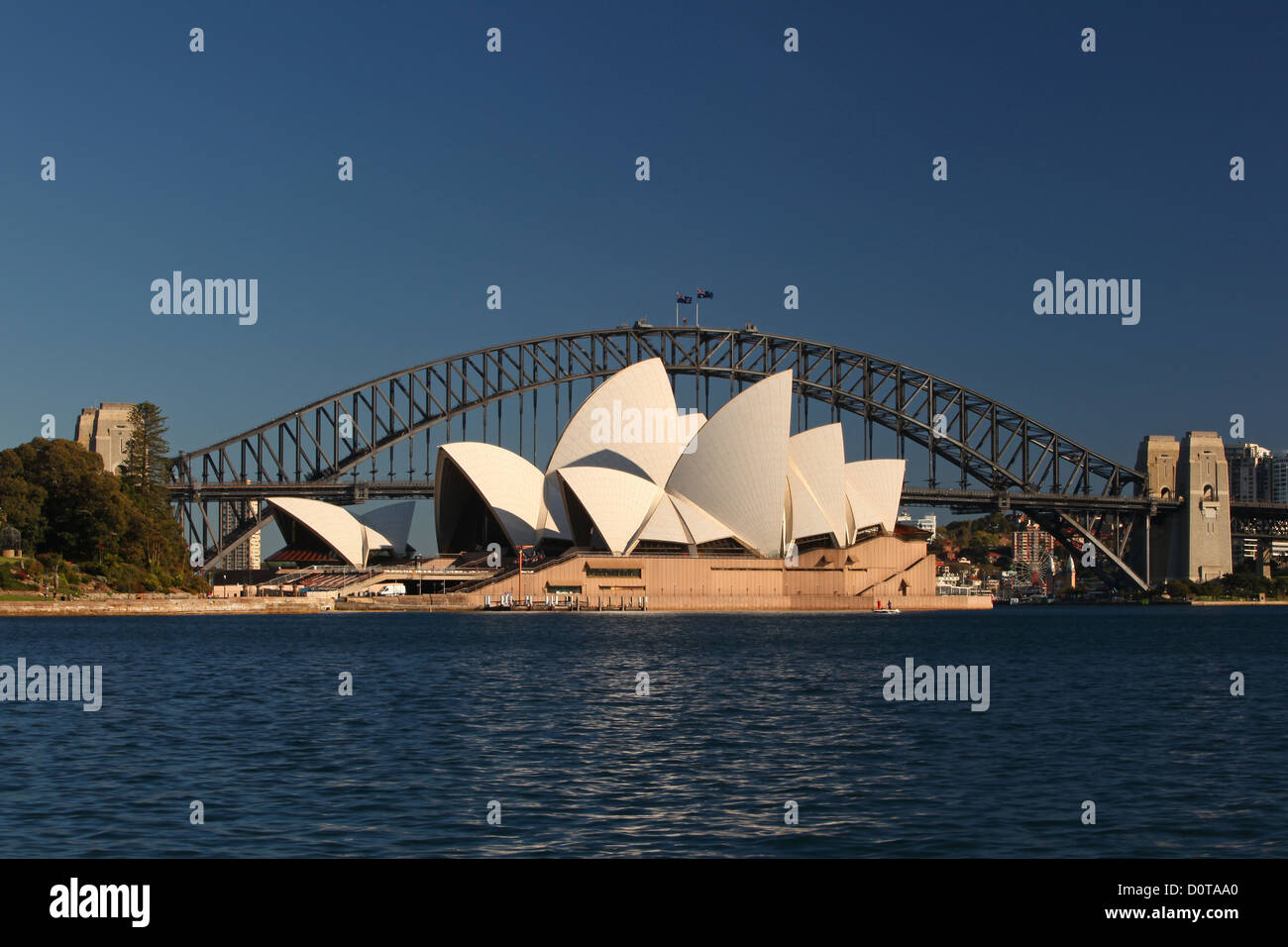 Sydney opuses House, Harbour bridge, Royal Botanical Gardens, opera ...