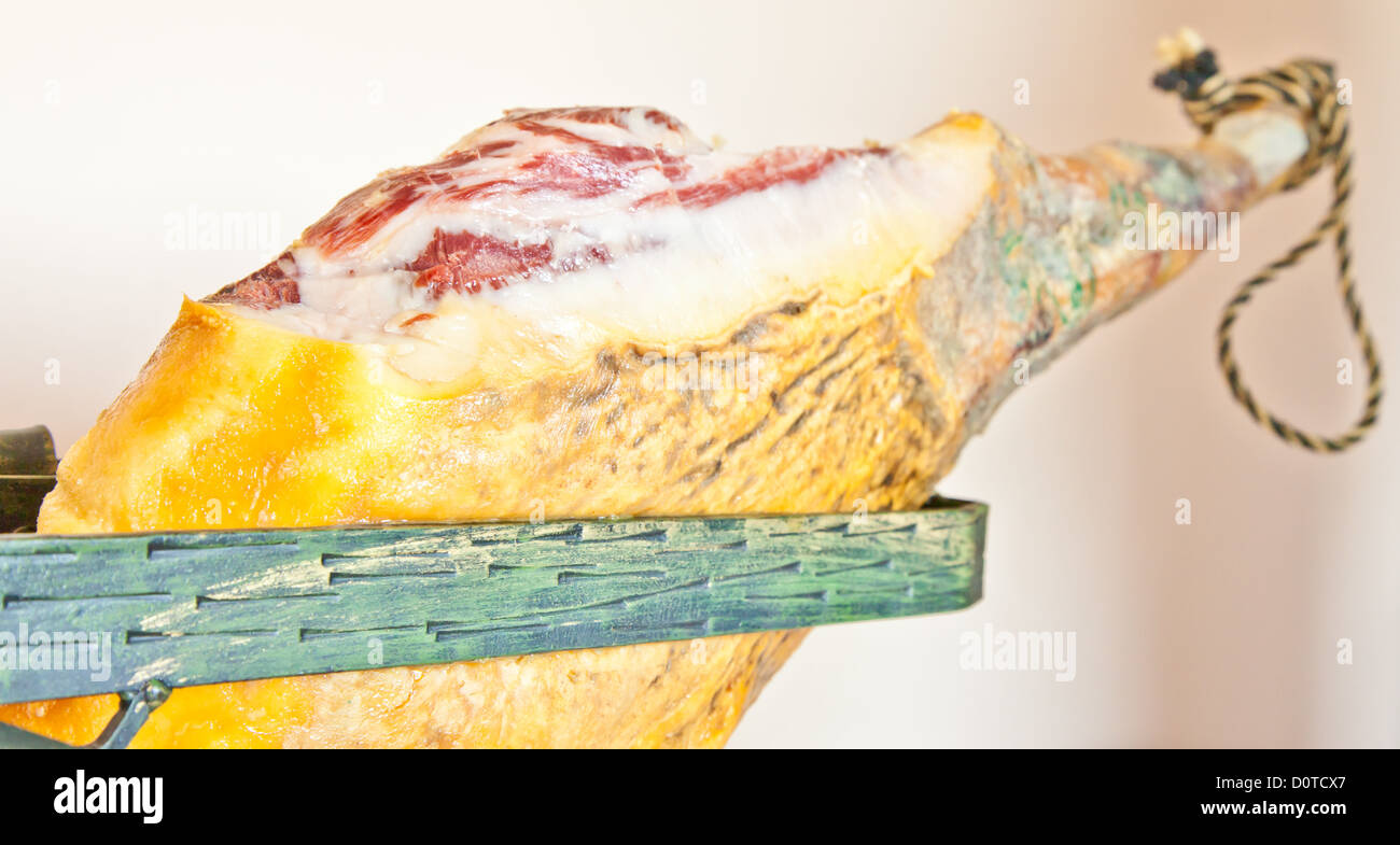 Pata negra cured iberian ham hires stock photography and images Alamy