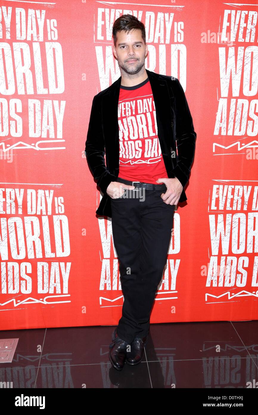 New York, USA. 30th November 2012. Ricky Martin at a public appearance for MAC Cosmetics Viva Glam Spokesperson Ricky Martin Promotes WORLD AIDS DAY, Times Square, New York, NY November 30, 2012. Photo By: Andres Otero/Everett Collection Stock Photo