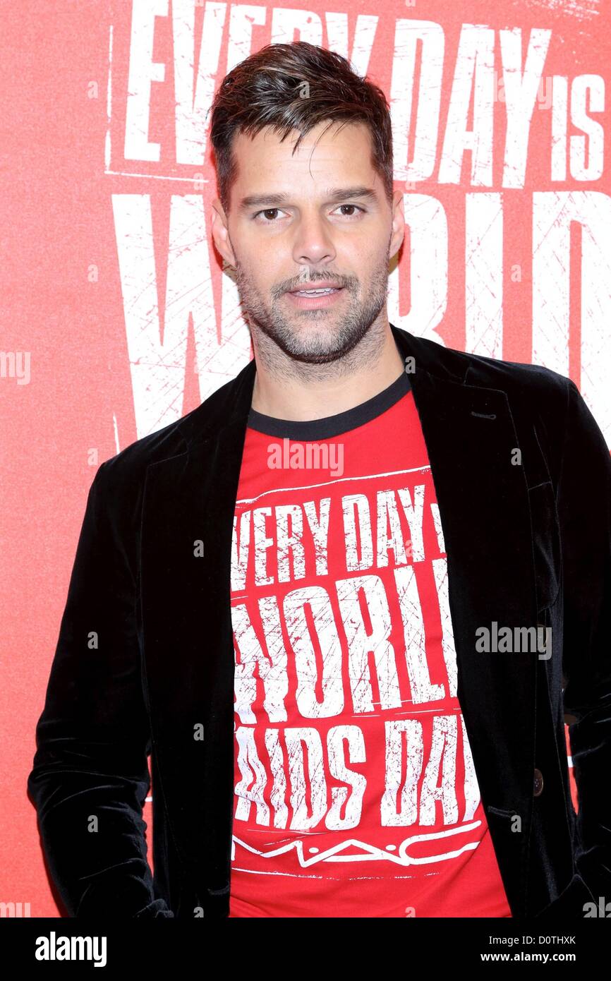 New York, USA. 30th November 2012. Ricky Martin at a public appearance for MAC Cosmetics Viva Glam Spokesperson Ricky Martin Promotes WORLD AIDS DAY, Times Square, New York, NY November 30, 2012. Photo By: Andres Otero/Everett Collection Stock Photo