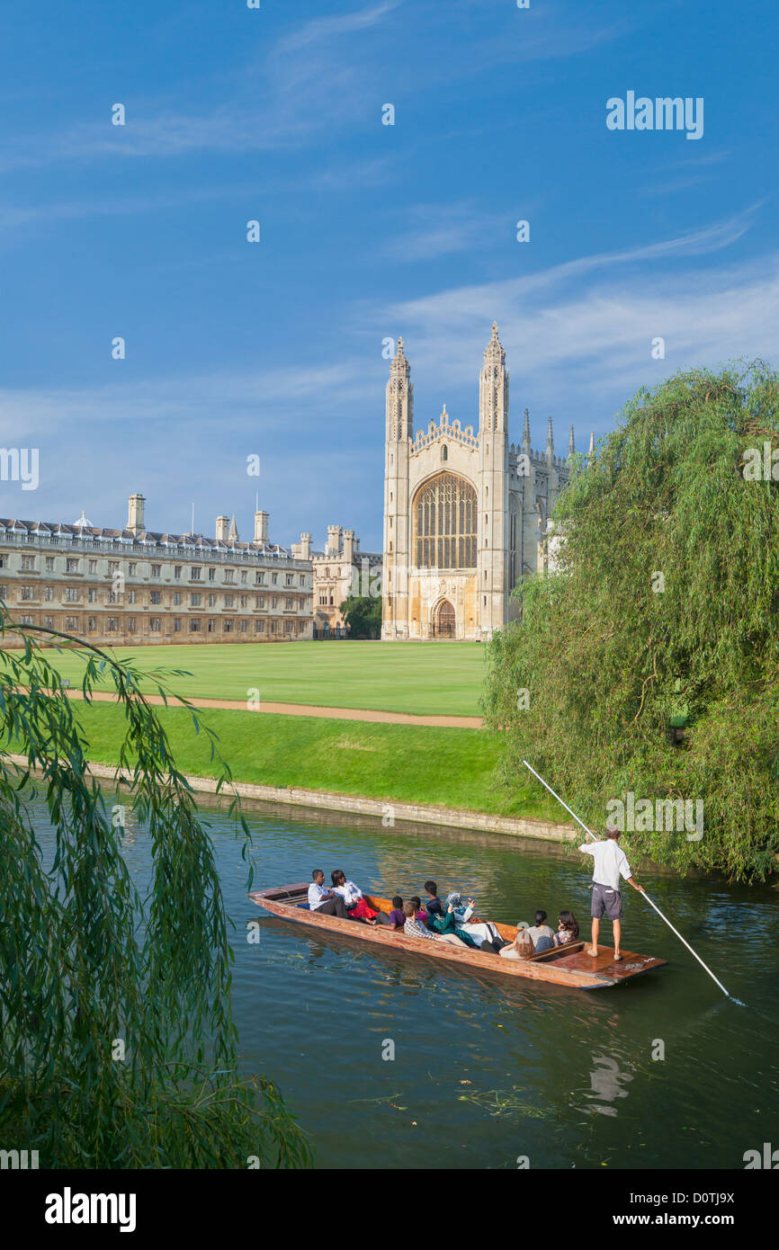 Punts on the river Cam at King's college in Cambridge, England Stock Photo