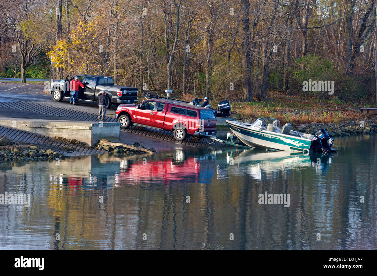 Sportsfishing boats hi-res stock photography and images - Alamy