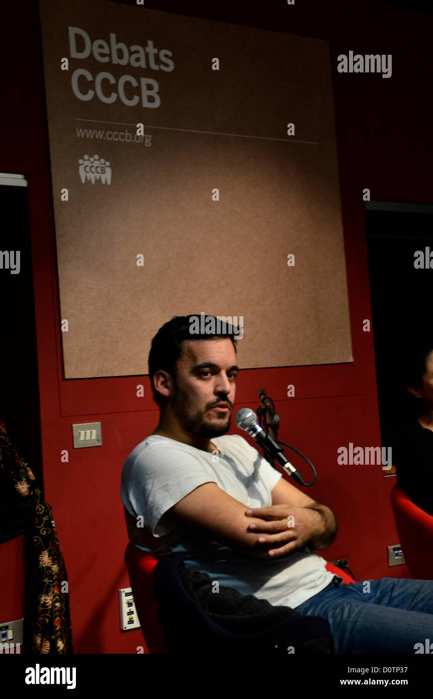 Barcelona, Spain. 30th November 2012. Photographer Samuel Aranda, World Press Photo winner 2011, in conference talking about the Arab Spring in Centre of Contemporanean Culture of Barcelona, the night of 30st november 2012. Stock Photo