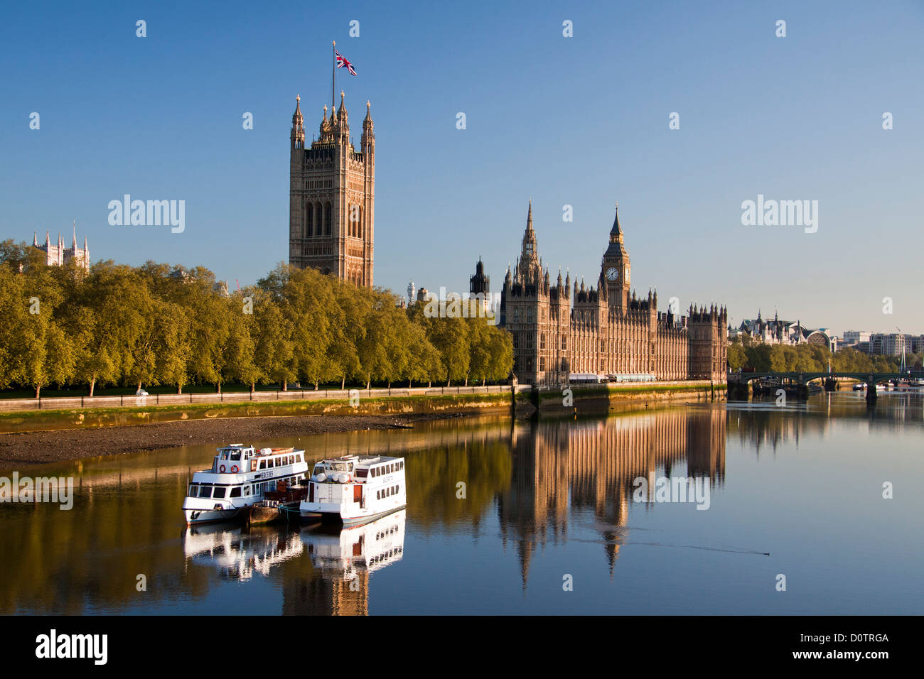 UK, Great Britain, Europe, travel, holiday, England, London, City, Palace of Westminster, Houses of Parliament, river, Thames, B Stock Photo