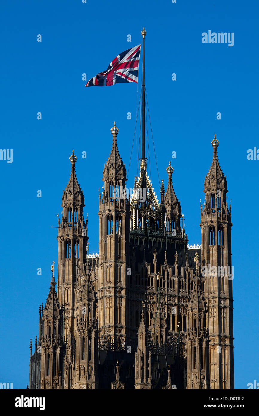 UK, Great Britain, Europe, travel, holiday, England, London, City, Palace of Westminster, Houses of Parliament, flag Stock Photo