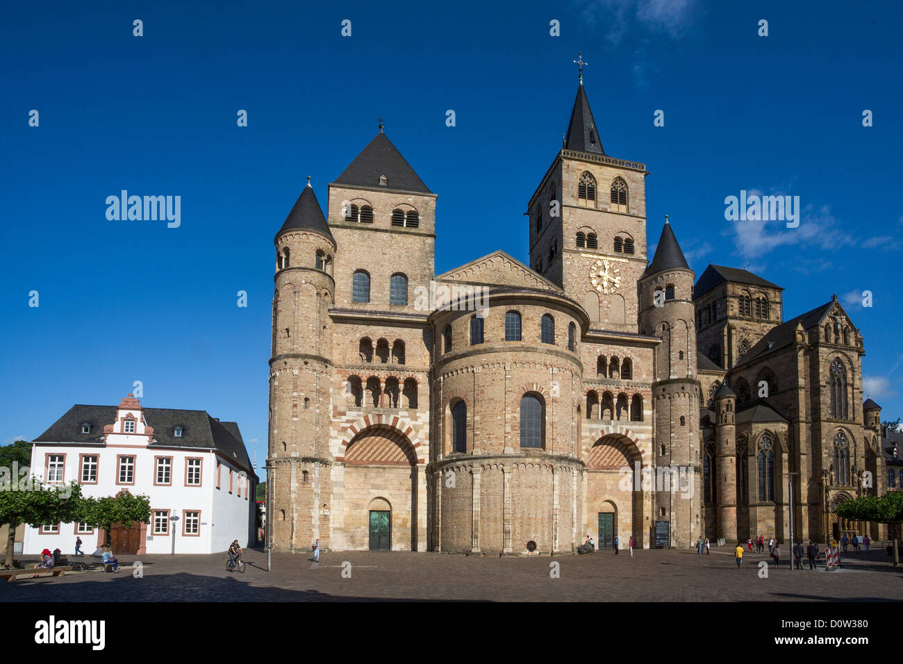 Germany, Europe, travel, Trier, Dome, Cathedral, architecture, church, colourful, history, religion, roman, skyline, square, Une Stock Photo