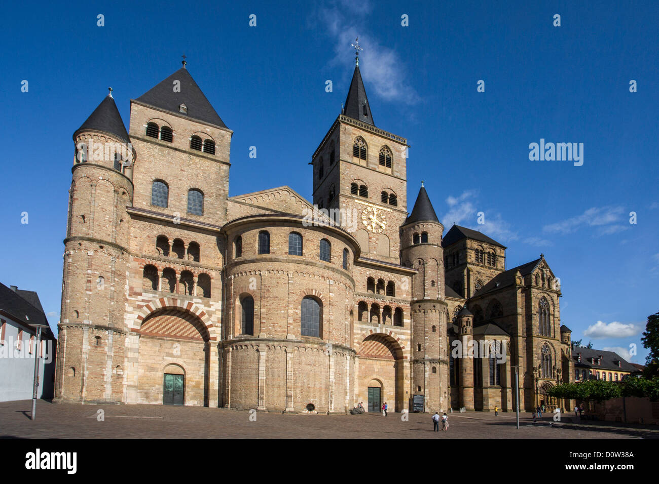 Germany, Europe, travel, Trier, Dome, Cathedral, architecture, church, colourful, history, religion, roman, skyline, square, Une Stock Photo