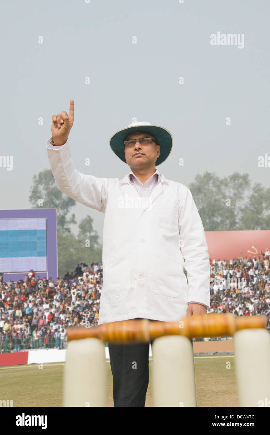 Cricket umpire hires stock photography and images Alamy