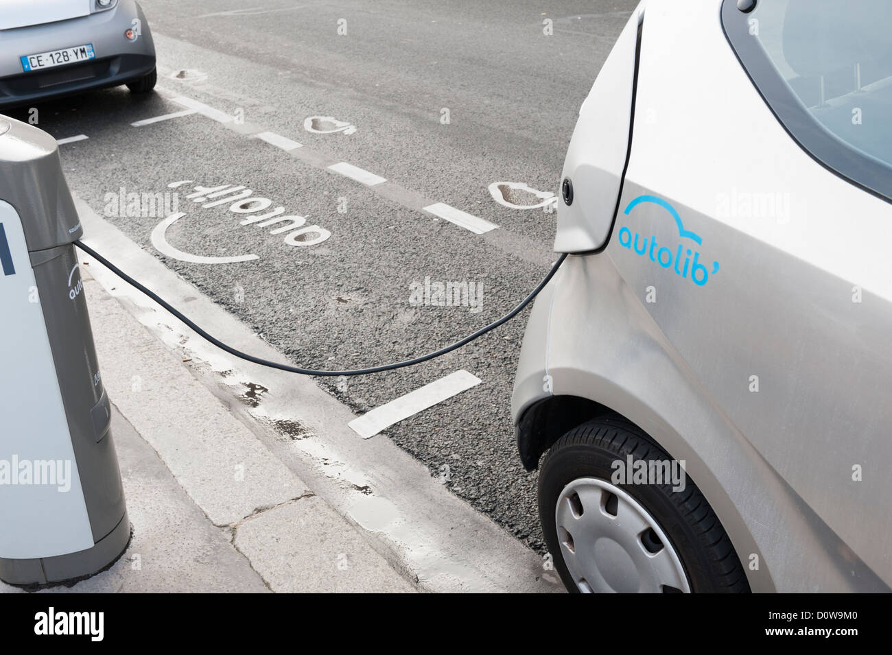 Autolib electric cars charging station Paris street Stock Photo Alamy
