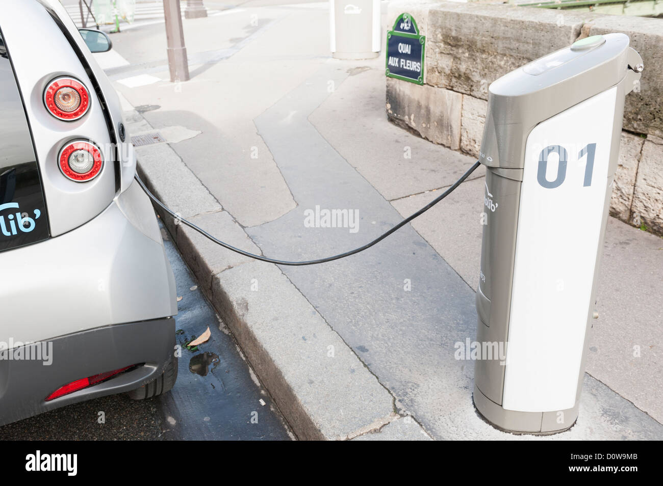 Autolib electric cars charging station Paris street Stock Photo Alamy