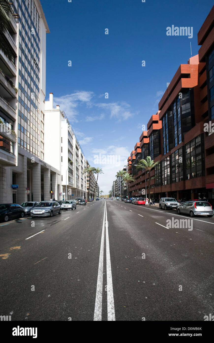 Carriageway Marking High Resolution Stock Photography and Images - Alamy