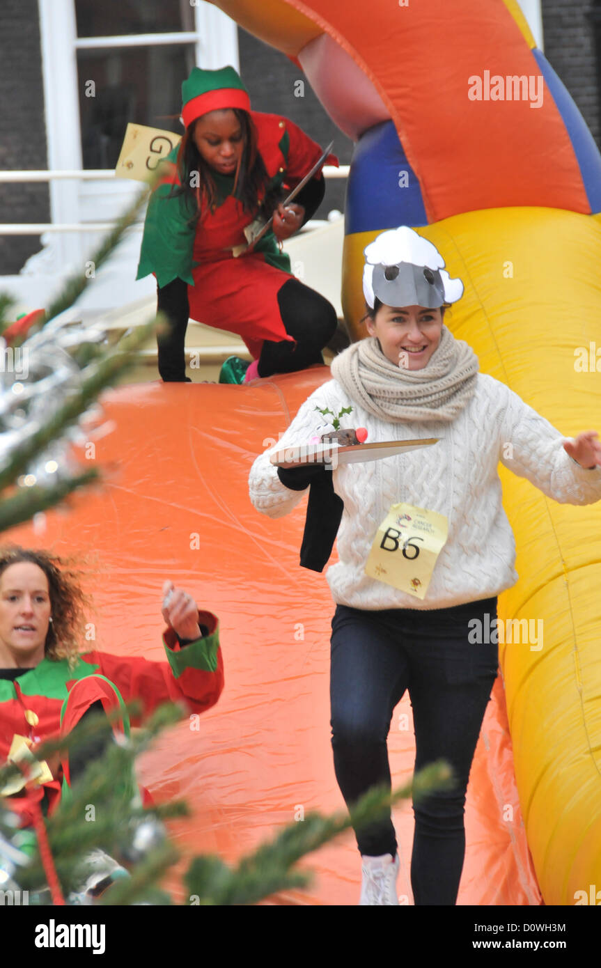 Christmas pudding costumes hi-res stock photography and images - Alamy