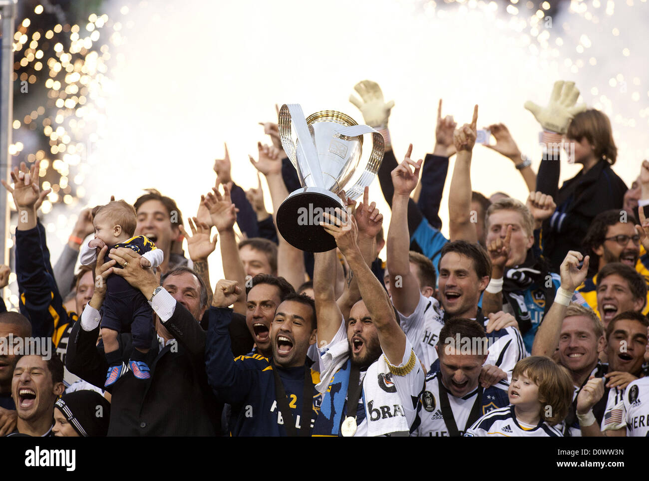 Mls cup trophy hi-res stock photography and images - Alamy