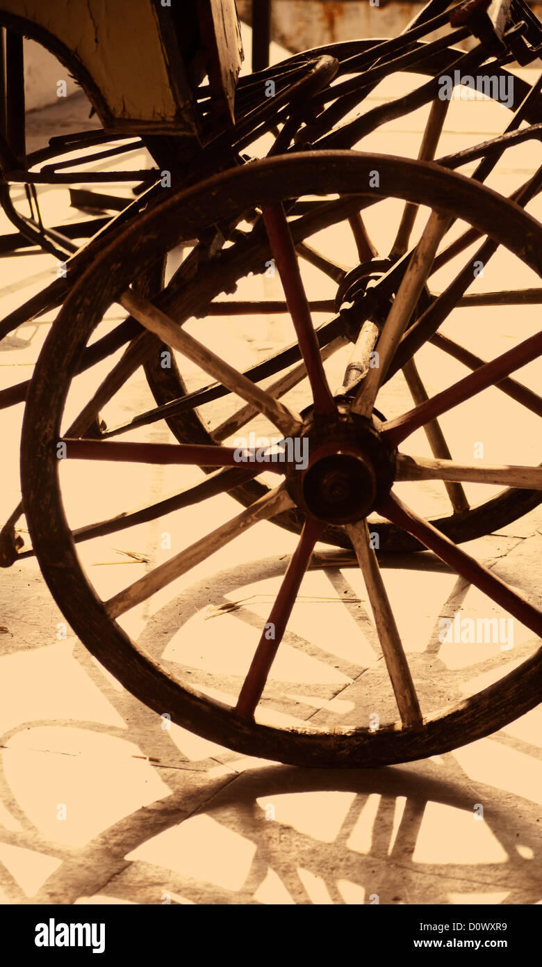 Carriage wheels hires stock photography and images Alamy