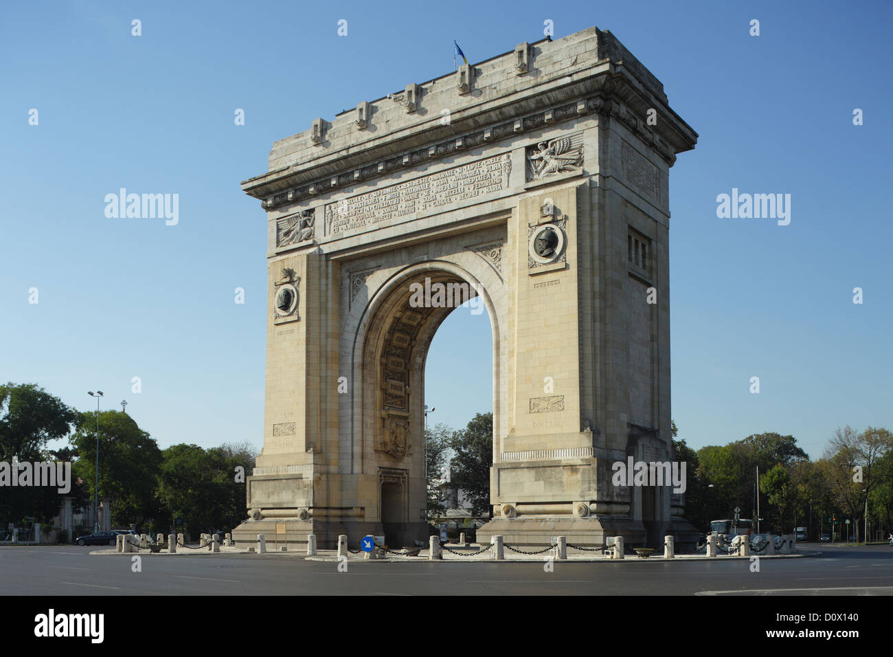 Bucharest arch hi-res stock photography and images - Alamy