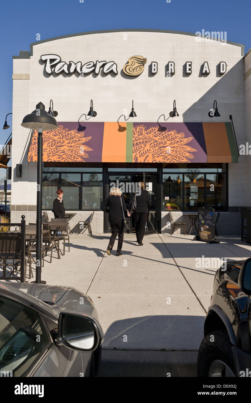 Panera Bread, at a mall in Maryland, USA Stock Photo - Alamy