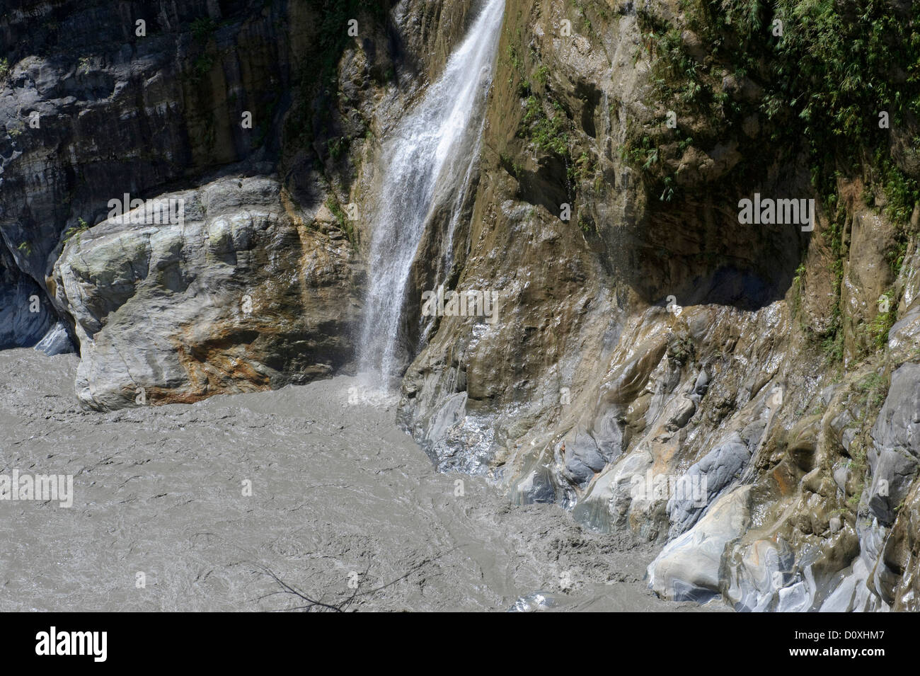 Taroko national park waterfall hi-res stock photography and images - Alamy