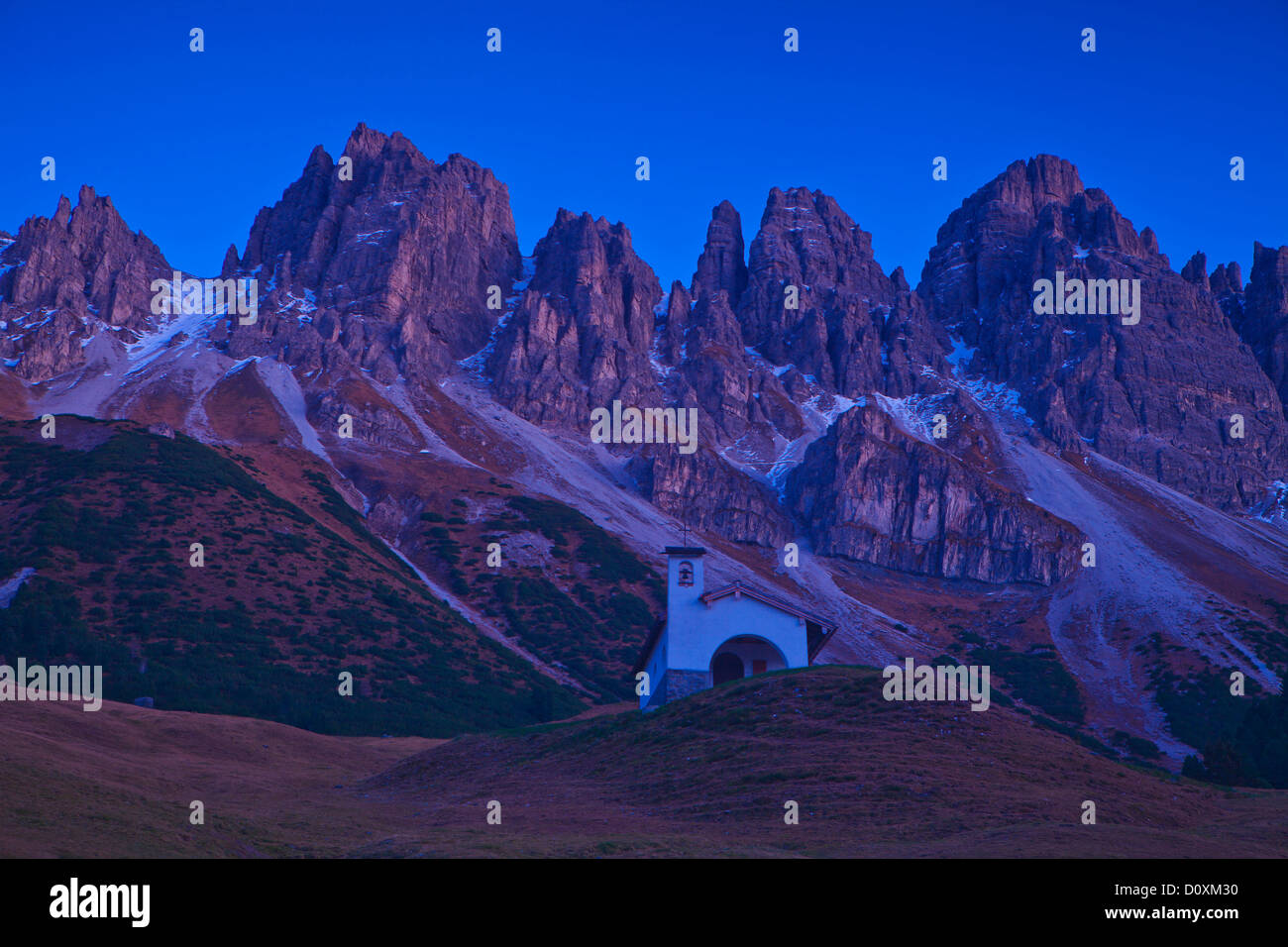 Austria, Europe, Tyrol, Tirol, Grinzens, Kemater alp, Alp, chapel, mountains, Kalkkögel, Stubai Alps, dusk, evening, nobody, lon Stock Photo