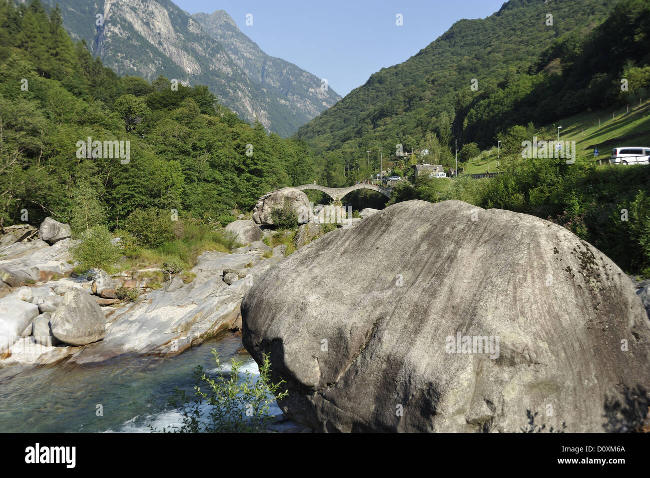 Verzasca, river, riverbed, rocks, stone bridge, Lavertezzo, Verzasca valley, Canton, Ticino, Switzerland Stock Photo