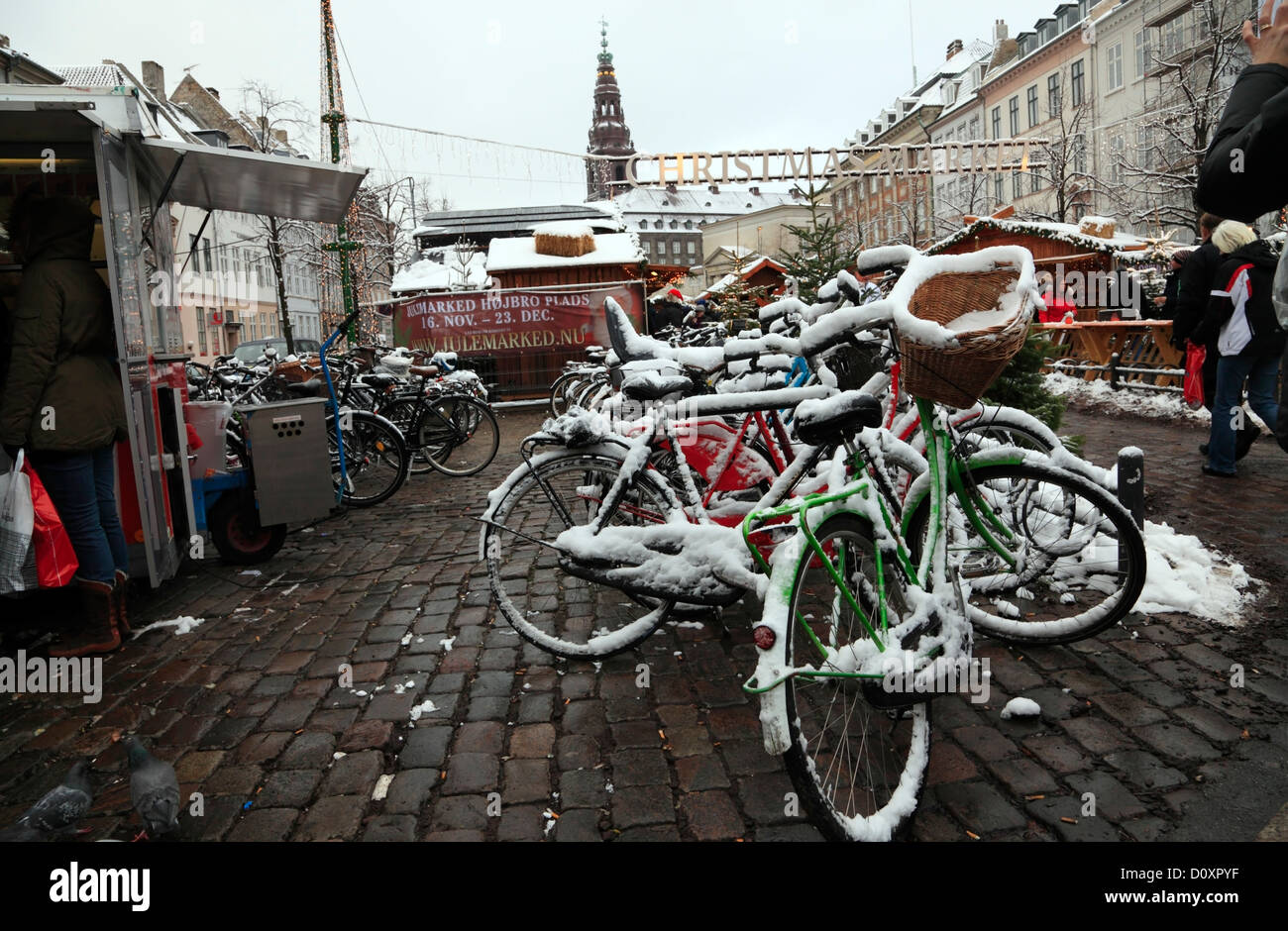 City christmas market hi-res stock photography and images - Alamy