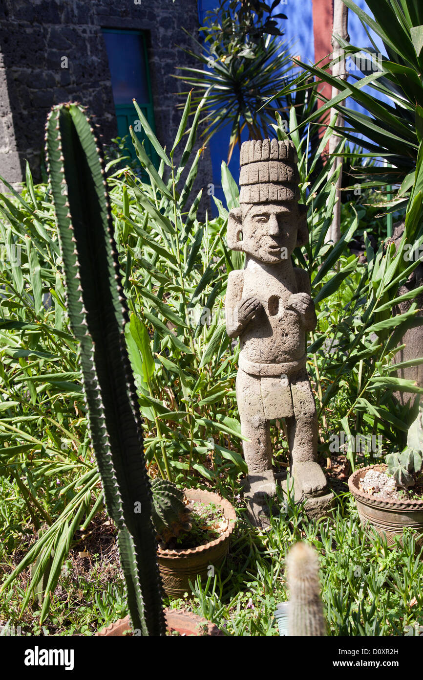 Frida house cactus hi-res stock photography and images - Alamy