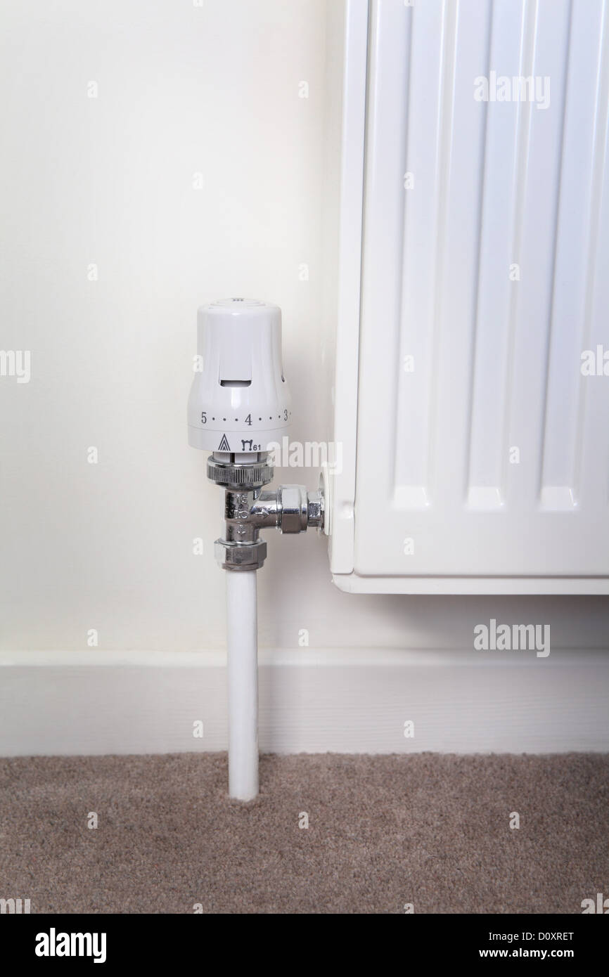 Temperature control on radiator Stock Photo - Alamy