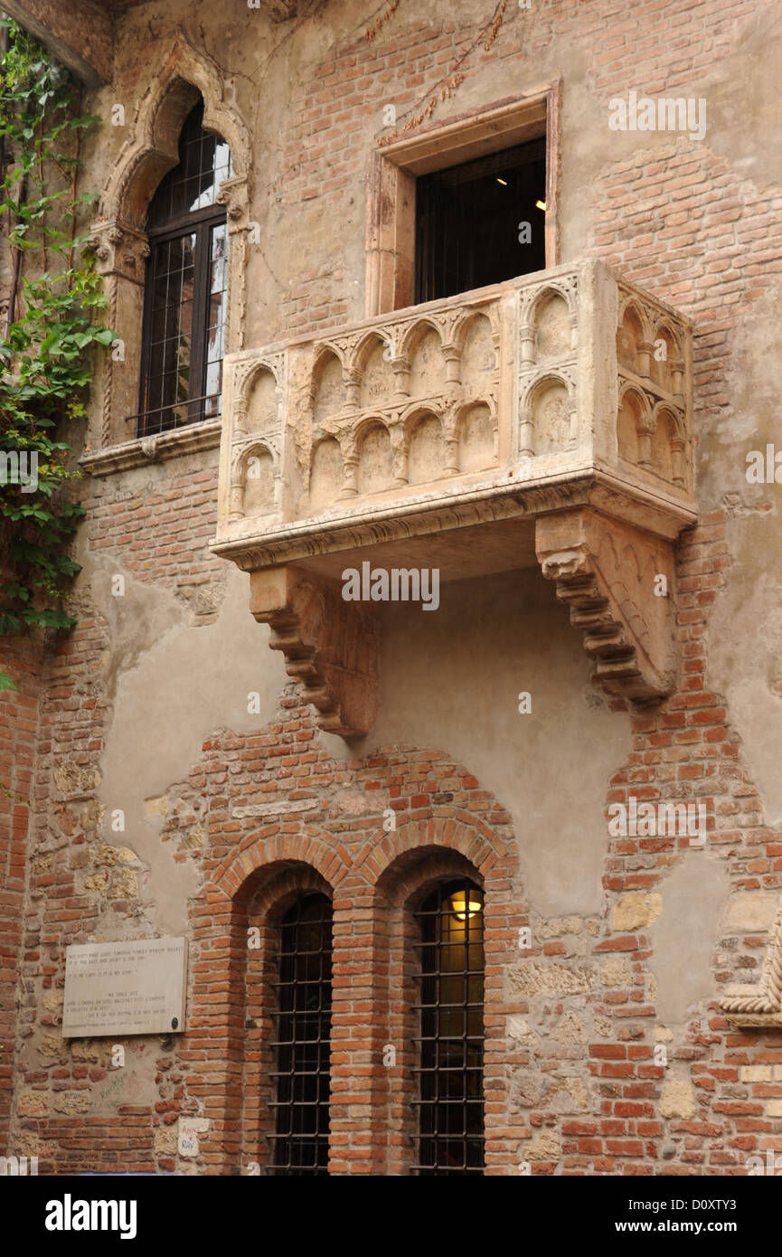 Italy, Europe, Veneto, Verona, balcony, Romeo, Julia, Unesco, world cultural heritage Stock Photo