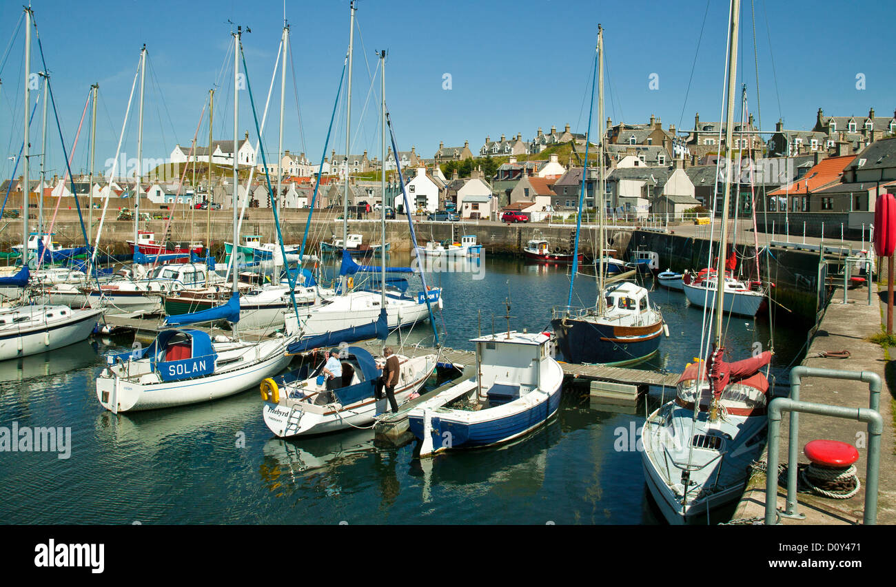 FINDOCHTY A TRADITIONAL OLD FISHING HARBOUR OF NORTH EAST SCOTLAND Stock Photo