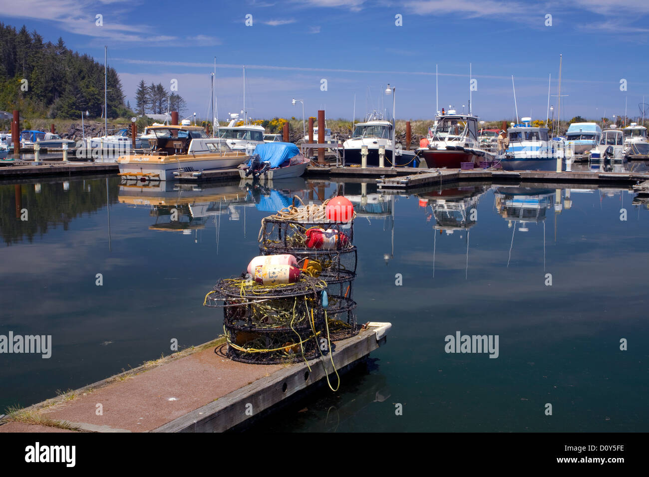 Crab fishing oregon coast hi-res stock photography and images - Alamy