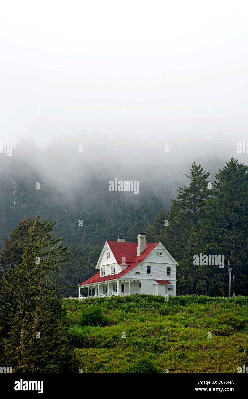 OR00251-00...OREGON - Lighthouse keepers house for Heceta Head Light on the  Devils Elbow. Stock Photo